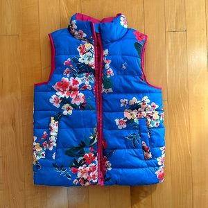Reversible puffer girls vest